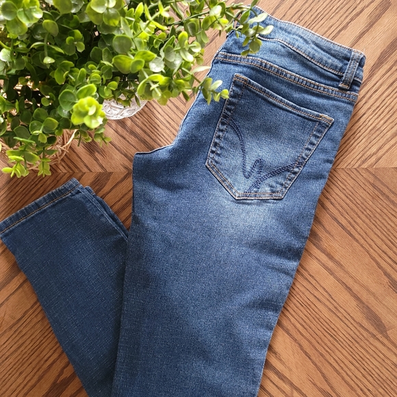 Warehouse One boyfriend Jeans. Size 27 - Picture 3 of 4
